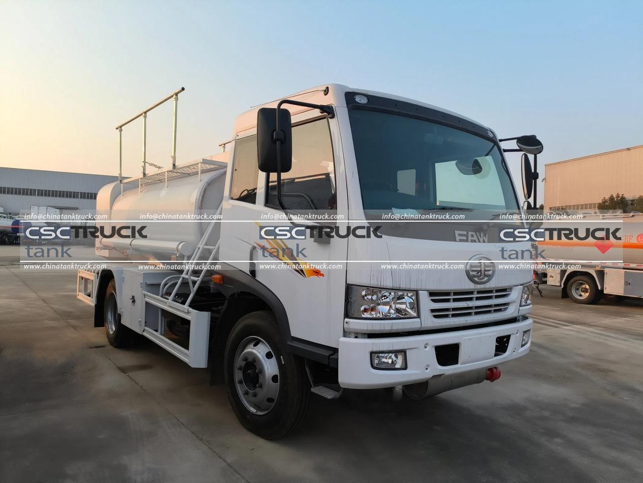 5000 Liters Oil Refueling Tanker Truck (2)