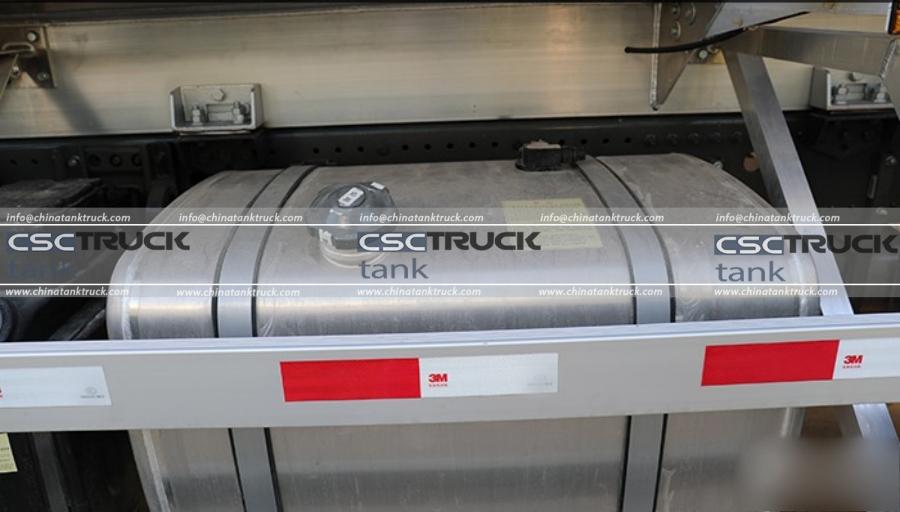 Evaluation of the Chassis of the SINOTRUK HOWO 8x4 25000 Liter Aluminum Fuel Tank Truck (7)