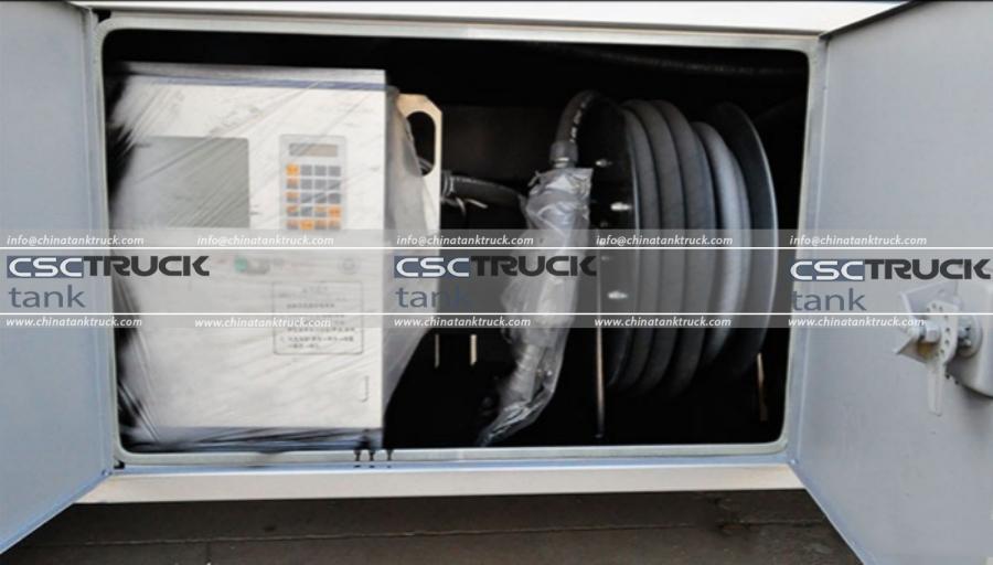 FAW Tiger VN 4x2 5000 Liter Refueler Truck Review – Body (Tank & Equipment) (3)