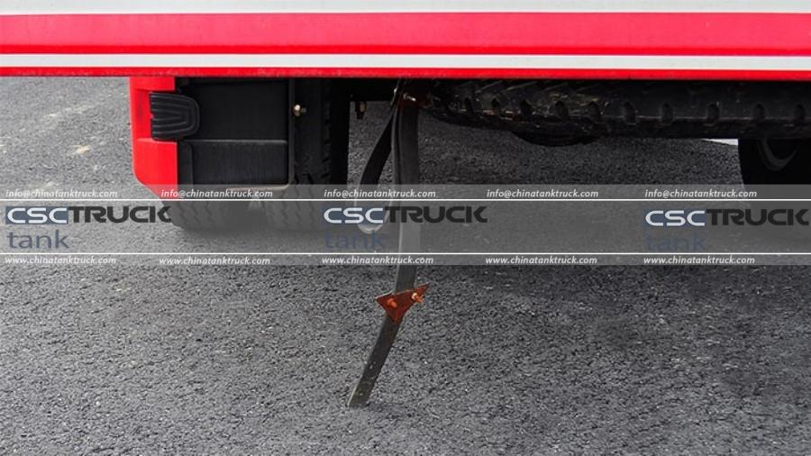 JAC Shuailing 4x2 Fuel Tanker Truck Review – Chassis (12)