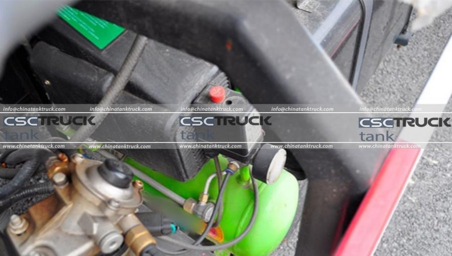 JAC Shuailing 4x2 Fuel Tanker Truck Review – Chassis (8)