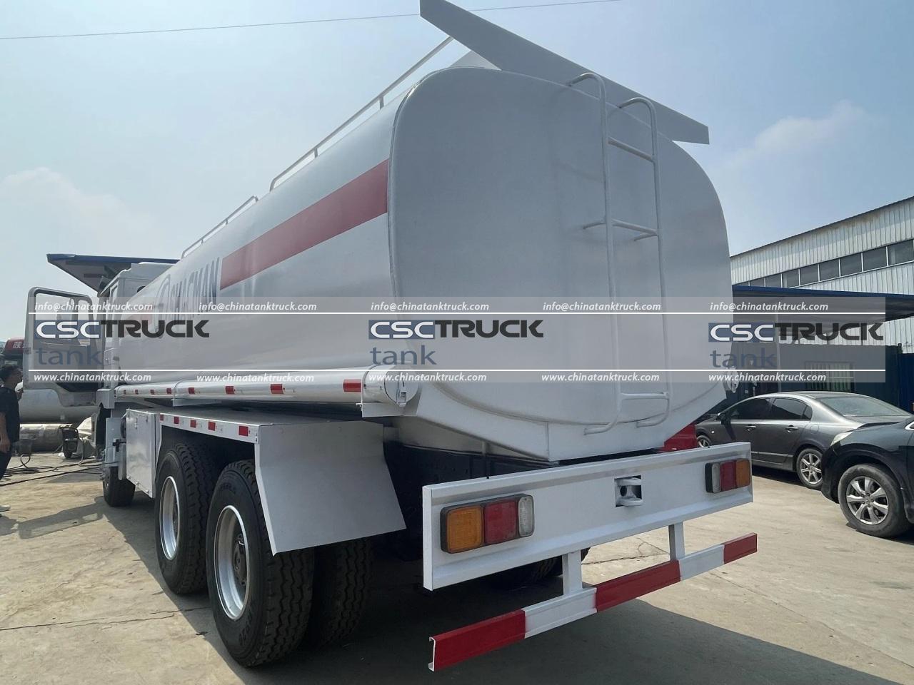 SHACMAN F3000 20 CBM Fuel Delivery Truck (4)