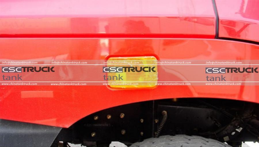 The Appearance of the CAMC Hanma Small Tri-axle Fuel Delivery Truck Review (5)