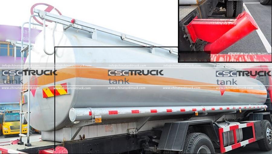 The Appearance of the CAMC Hanma Small Tri-axle Fuel Delivery Truck Review (7)