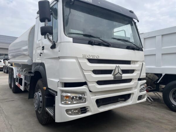 10 Wheelers 20000 Liters Fuel Tank Truck (2)