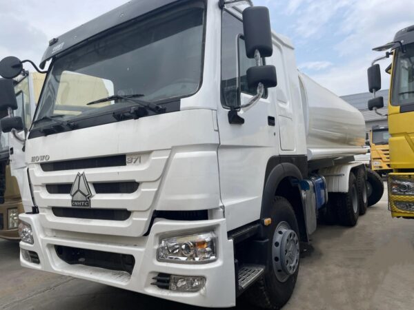 10 Wheelers 20000 Liters Fuel Tank Truck (3)