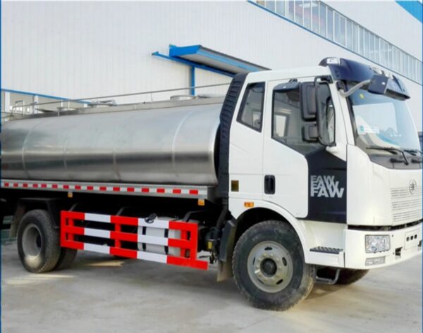 12 CBM Stainless Steel Milk Tank Truck (5)