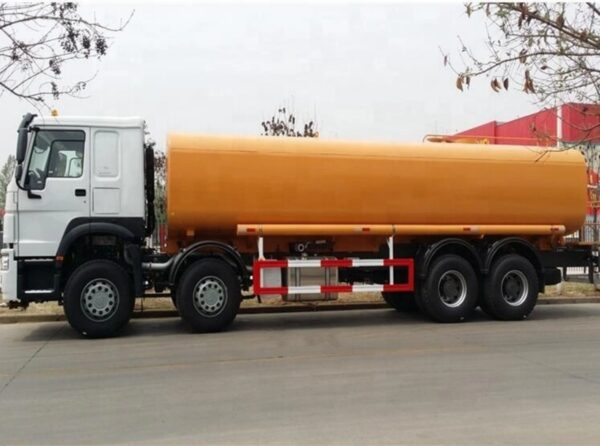 12 Wheelers 25000 Liters Water Tank Truck (2)