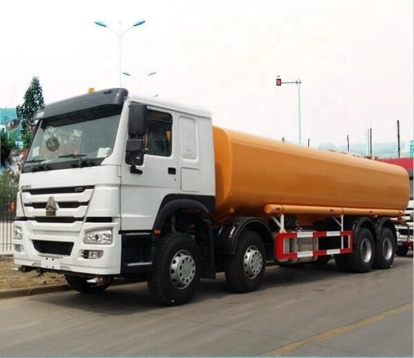 12 Wheelers 25000 Liters Water Tank Truck