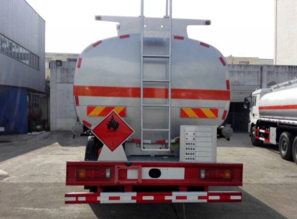 12 Wheelers 30 CBM Fuel Tank Truck (5)