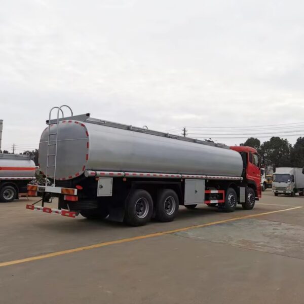 12 Wheelers 30000 Liters Chemical Tank Truck (4)