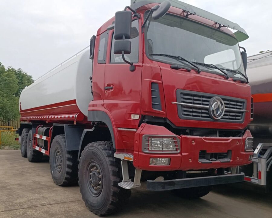 12 Wheelers 30000 Liters Water Truck