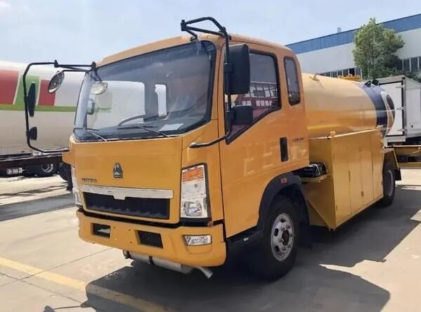 15 CBM LPG Bobtail Tank Truck (2)