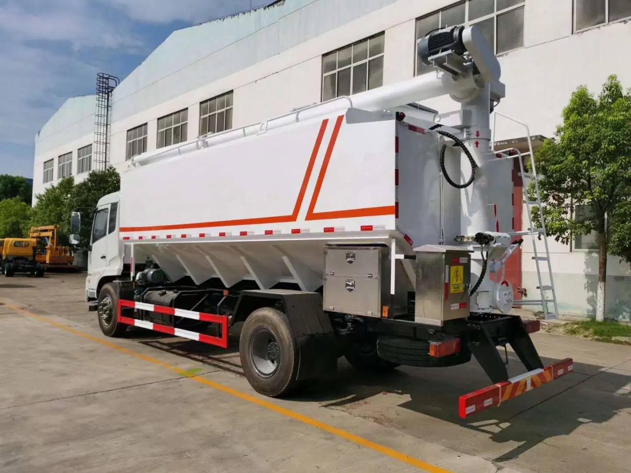 18 Ton 22 CBM Pneumatic Tank Truck (4)