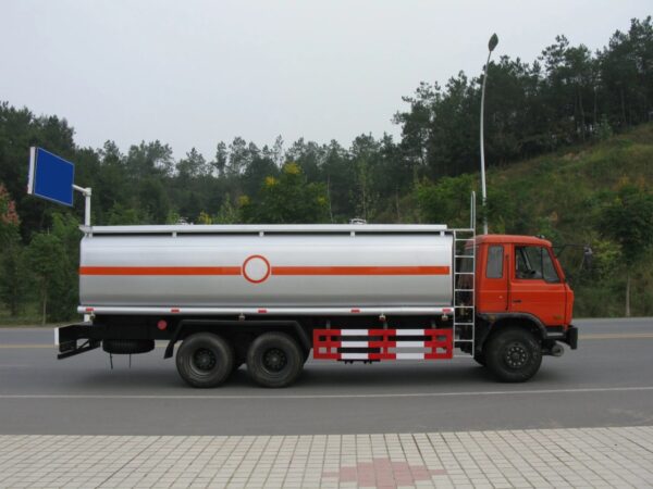 25 CBM 6x6 Off Road Fuel Tank Truck (4)