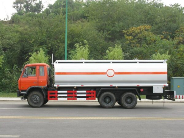 25 CBM 6x6 Off Road Fuel Tank Truck (5)