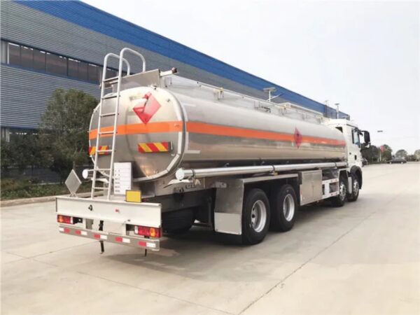 25000 Liters Oil Tanker Transport Truck (5)