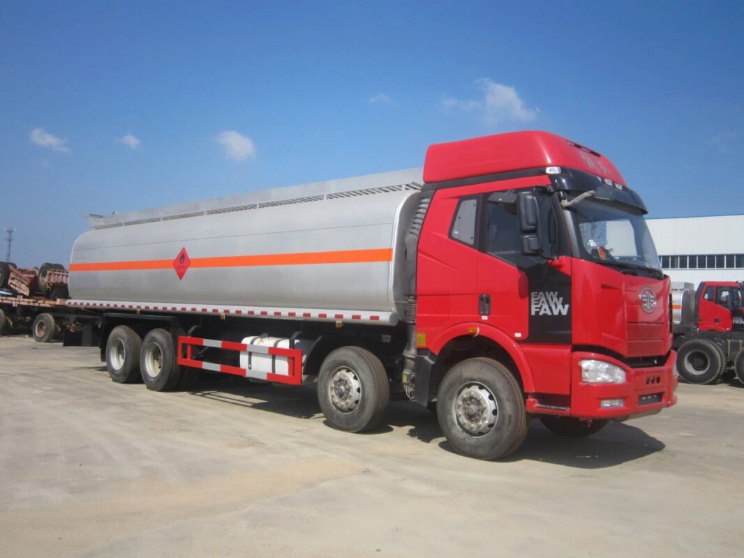 30 CBM Crude Oil Tank Truck (4)