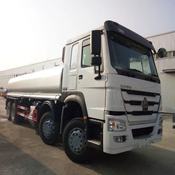 30000 Liters Carbon Steel Fuel Tank Truck (2)