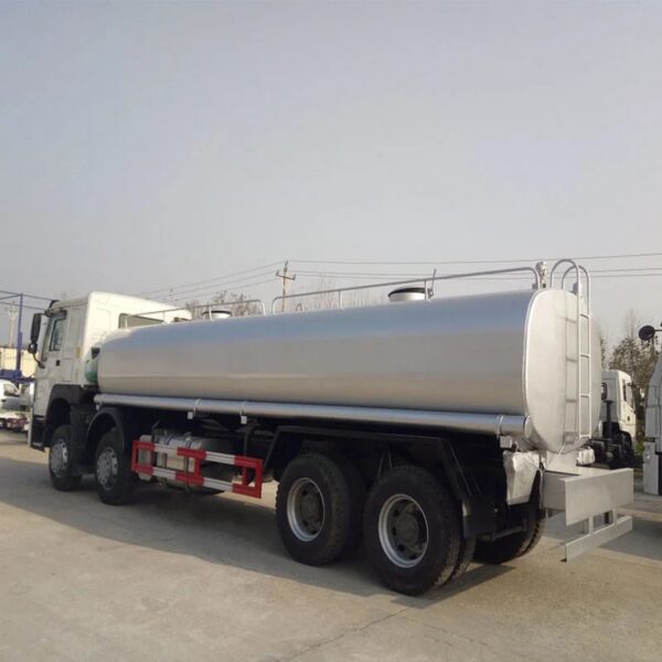 30000 Liters Carbon Steel Fuel Tank Truck (5)