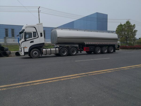 40Ton Payload Milk Tank Semi Trailer (5)