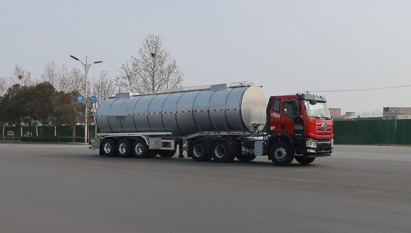 42 CBM Milk Tanker Trailer (3)