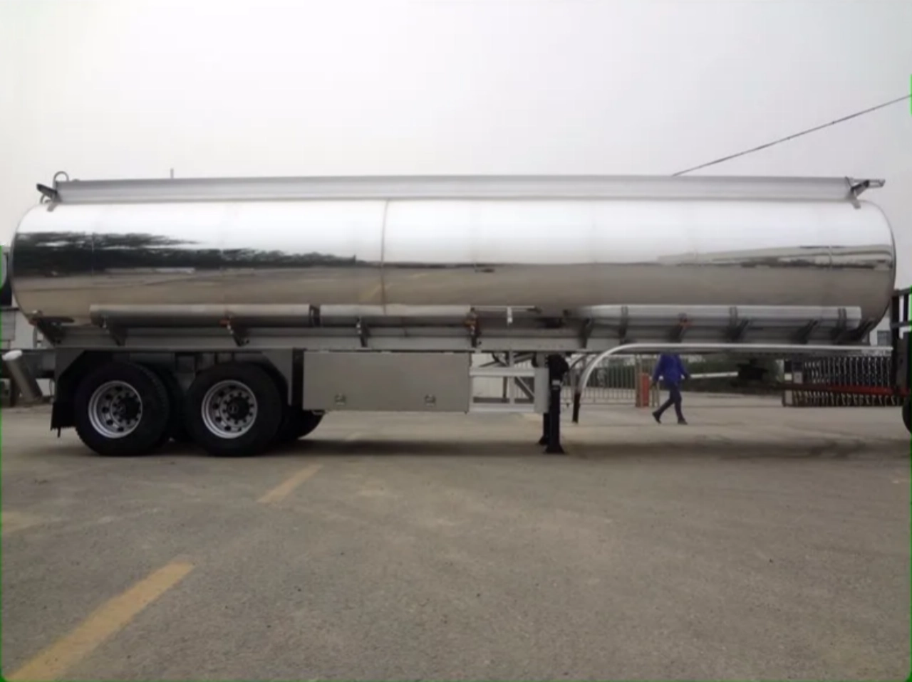45000 Liters Water Tank Semi Trailer (5)