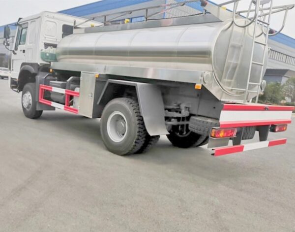 4WD 6000 Liters Milk Transport Truck (3)