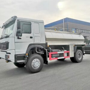 4WD 6000 Liters Milk Transport Truck