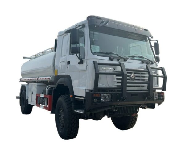 4×4 12000 Liters Crude Oil Tank Truck (2)