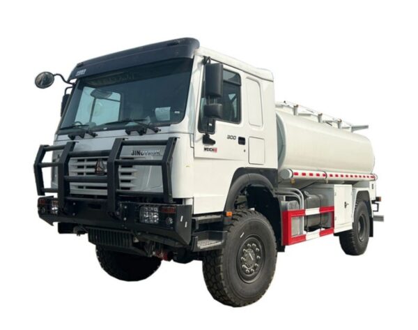 4×4 12000 Liters Crude Oil Tank Truck