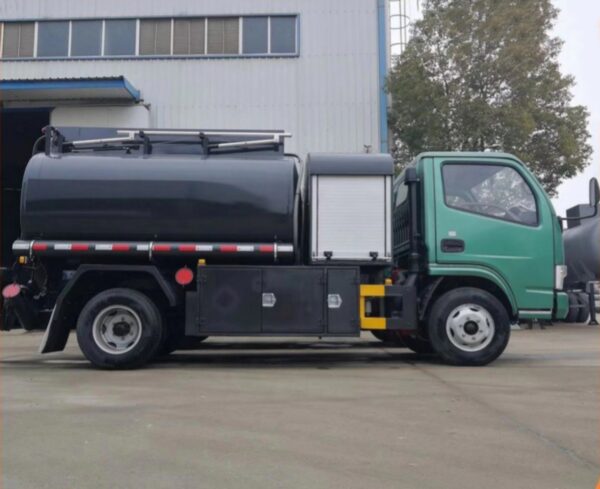 5CBM Crude Oil Tank Truck (4)