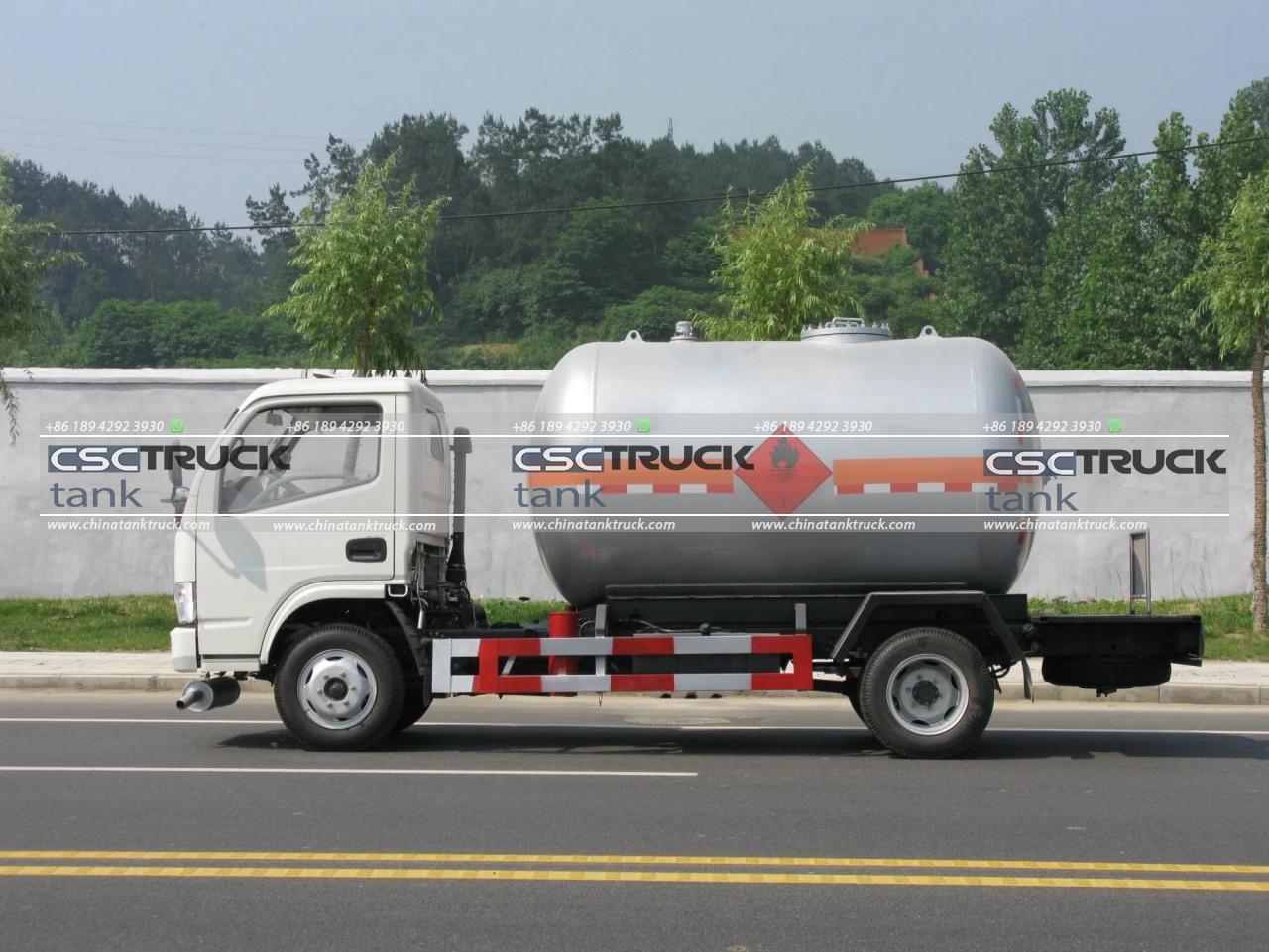 5CBM Small Mobile LPG Refilling Truck (3)