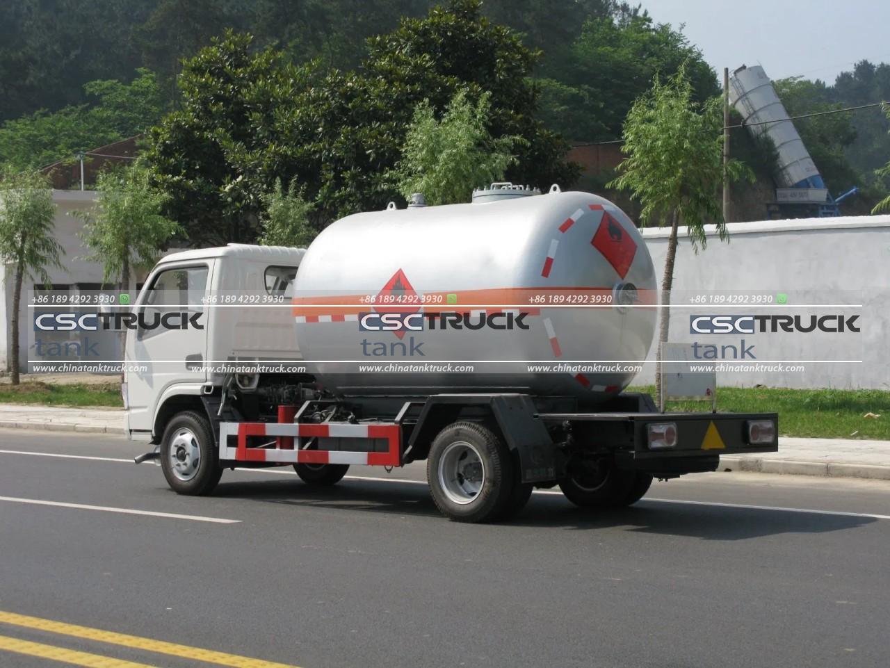 5CBM Small Mobile LPG Refilling Truck (4)