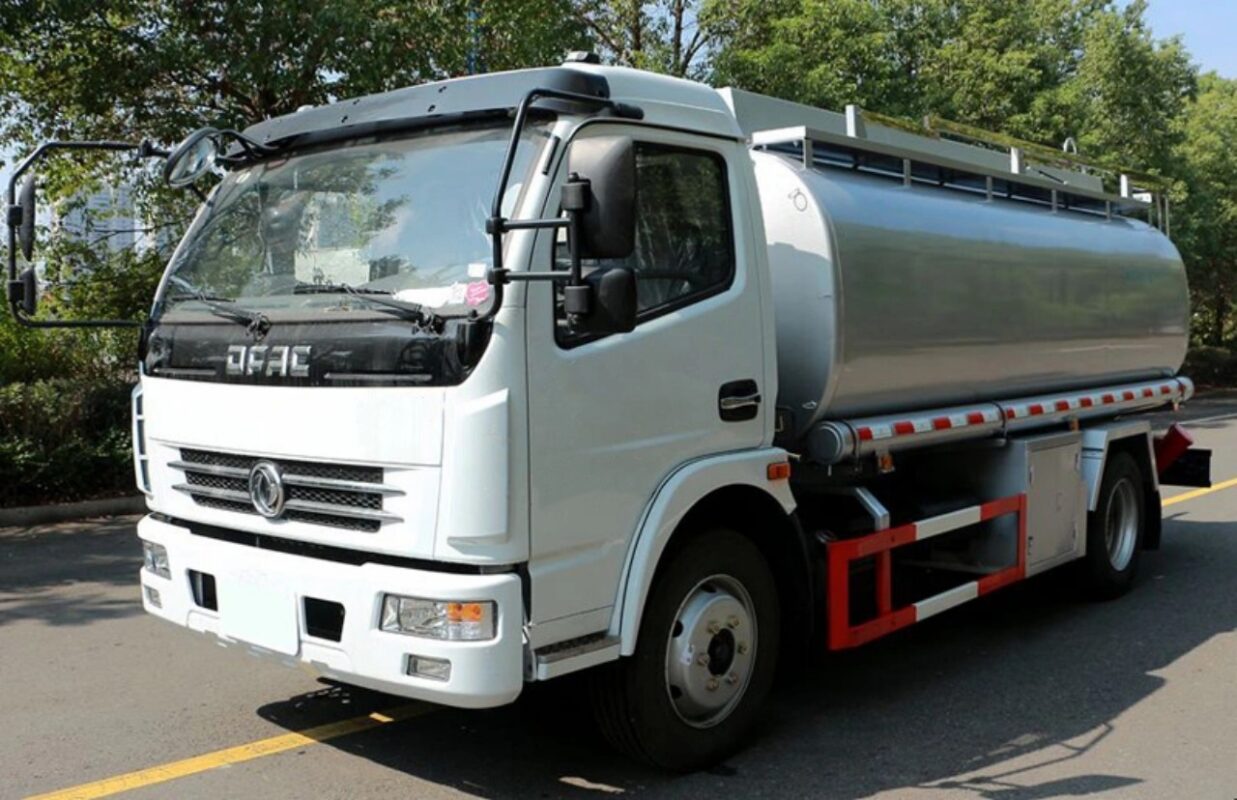 6 Wheelers 10 CBM Fuel Tank Truck