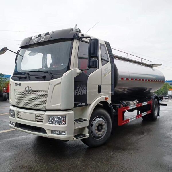 6 Wheelers 10000 Liters Milk Tanker Truck