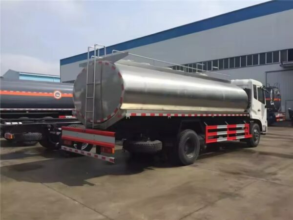 6 Wheelers 15000 Liters Milk Tanker Truck (4)