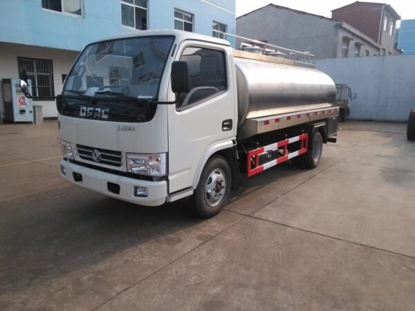 6 Wheelers 6 CBM Milk Tanker Truck (2)