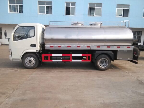 6 Wheelers 6 CBM Milk Tanker Truck (3)