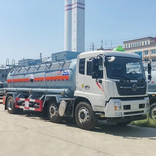 8 Wheelers 10000 Liters Corrosive Tank Truck (2)