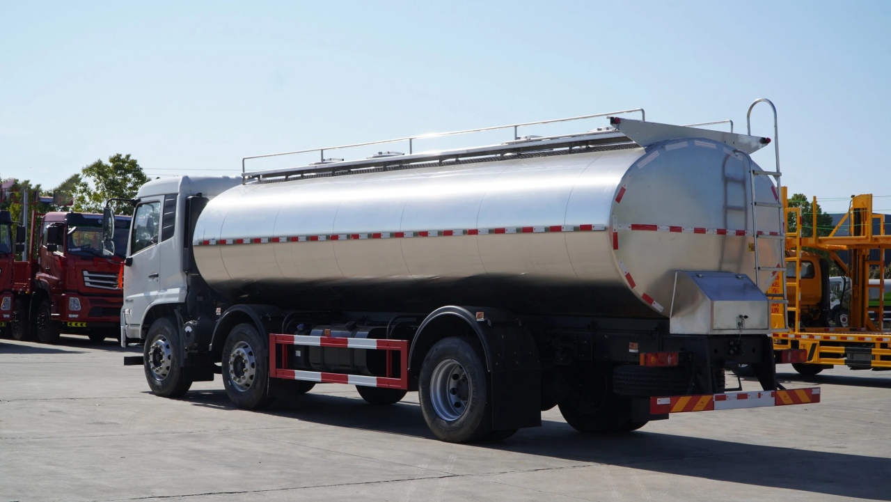 8 Wheelers 10000 Liters Milk Tank Truck (3)