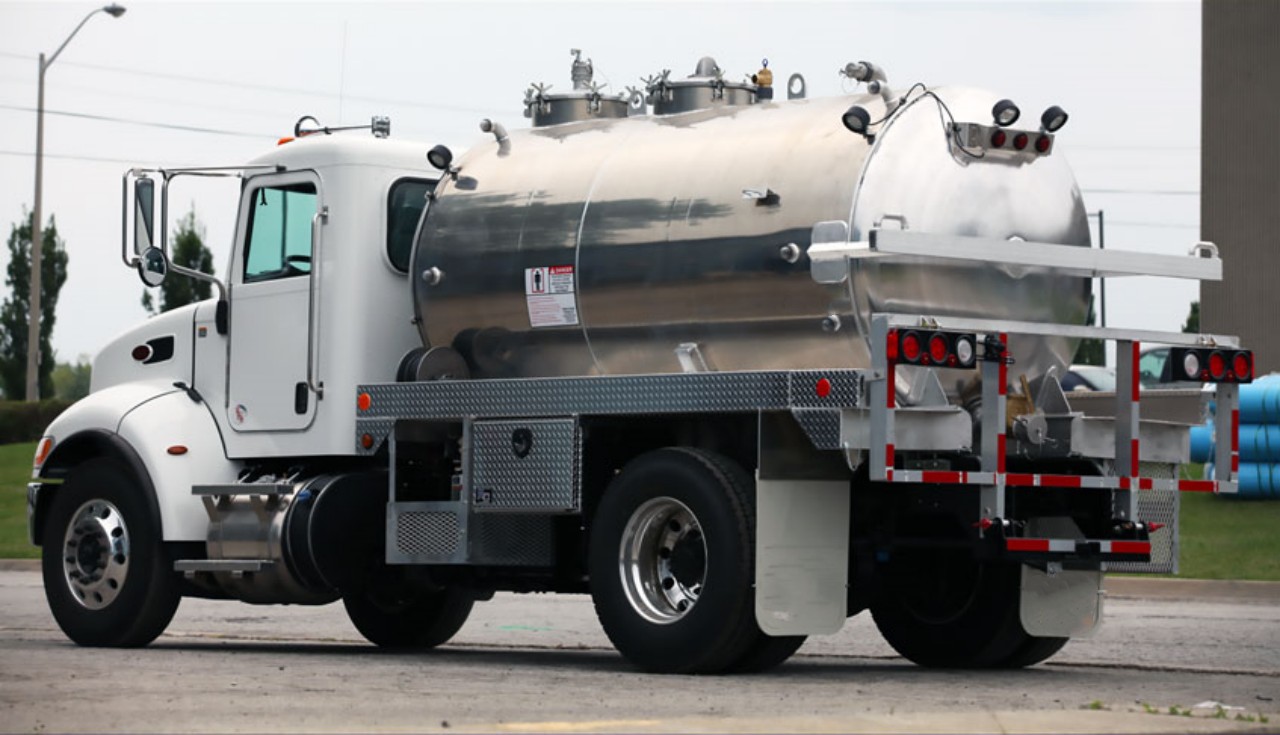 Aluminum Tank Truck (2)