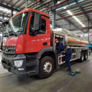 Benz 25000 Liters Oil Tank Refueling Truck (2)