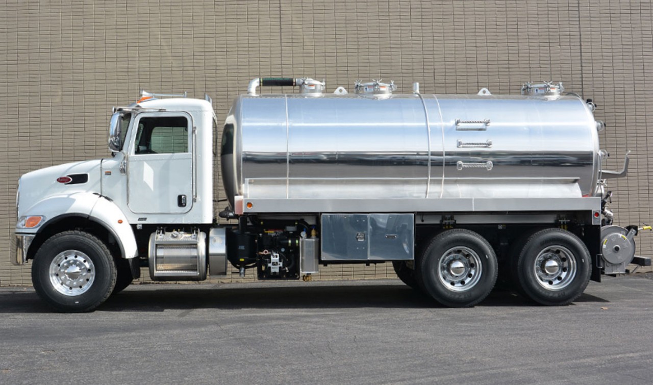 Carbon Steel Tank Truck (8)