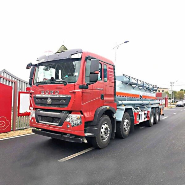 Corrosive Tank Truck