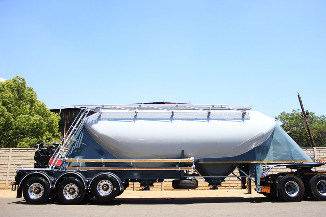 Dry Bulk Tank Truck (2)