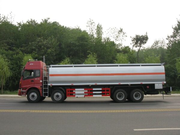 FOTON Auman5 30,000 Liters Fuel Refueling Truck (5)