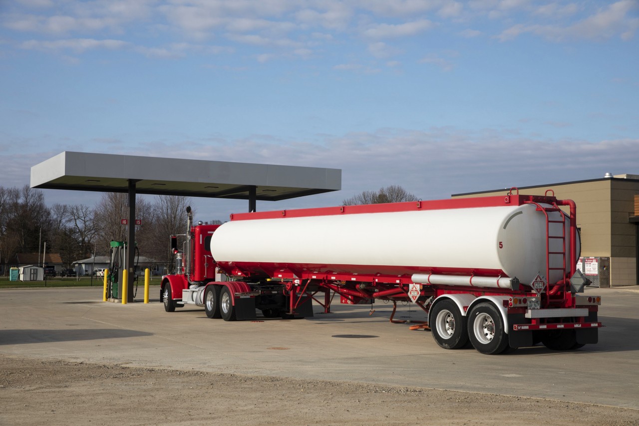 Gas Tank Truck (2)