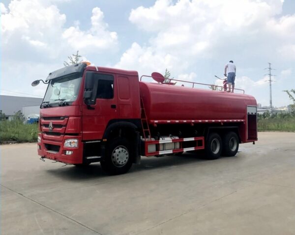 HOWO 10000 Liters Water Tank Truck (2)