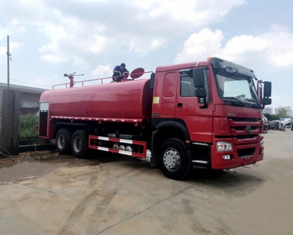 HOWO 10000 Liters Water Tank Truck (5)